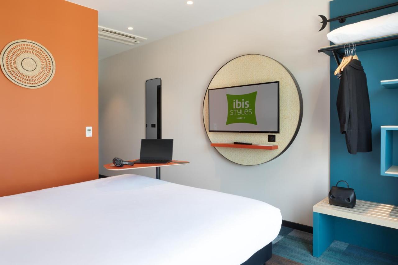 Hotel Ibis Styles Miramas Exterior foto